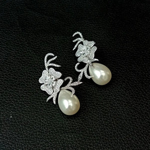 Teardrop White Pearl Earrings